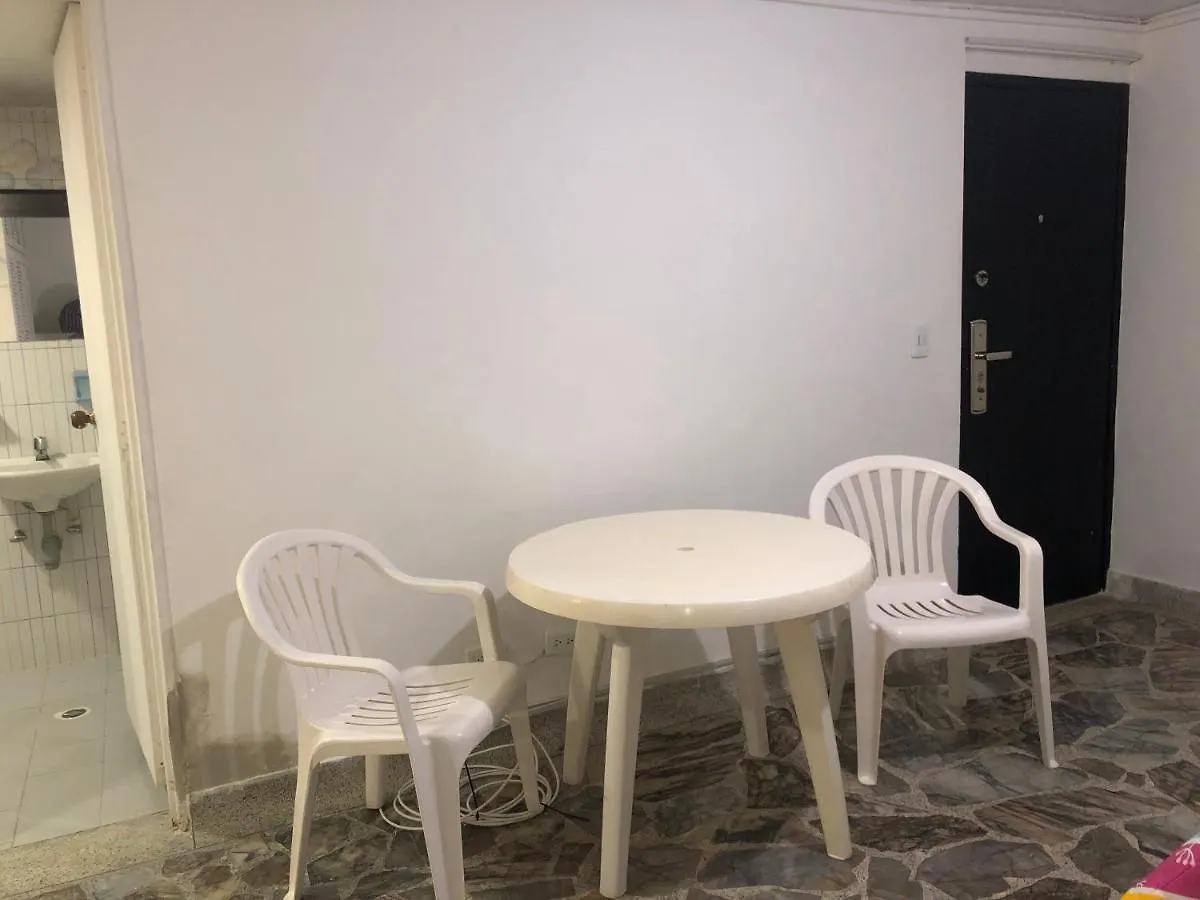 Apartamento Apartamento cómodo , céntrico y bien ubicado 201 Medellín 0*,