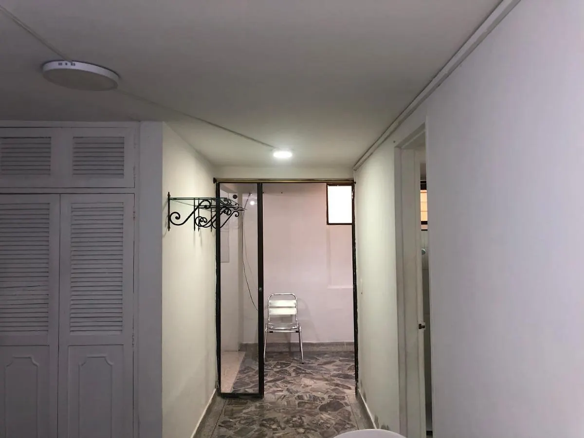 Apartamento Comodo En Laureles , Centrico Y Bien Ubicado 201 Lägenhet Medellín 0*,