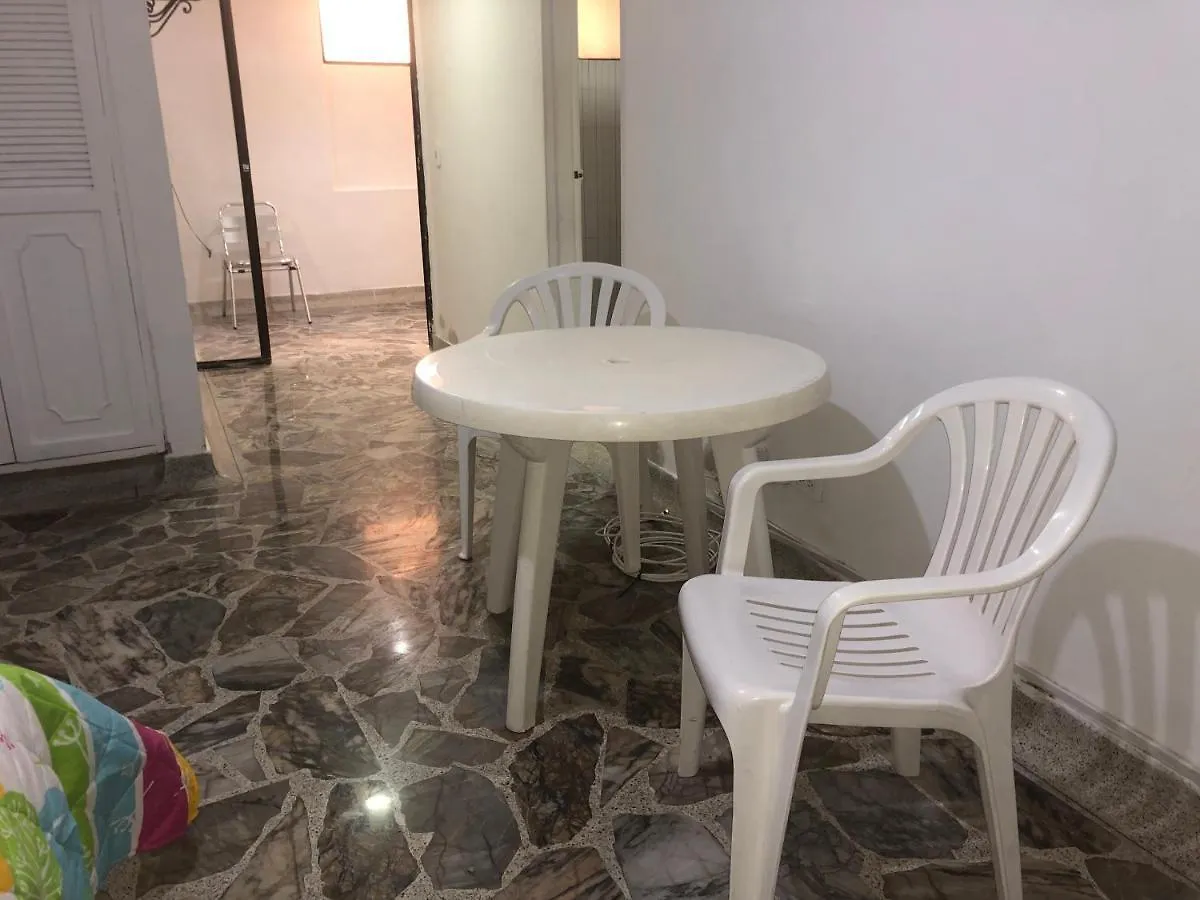 Apartamento Comodo En Laureles , Centrico Y Bien Ubicado 201 Lägenhet Medellín 0*,  Colombia